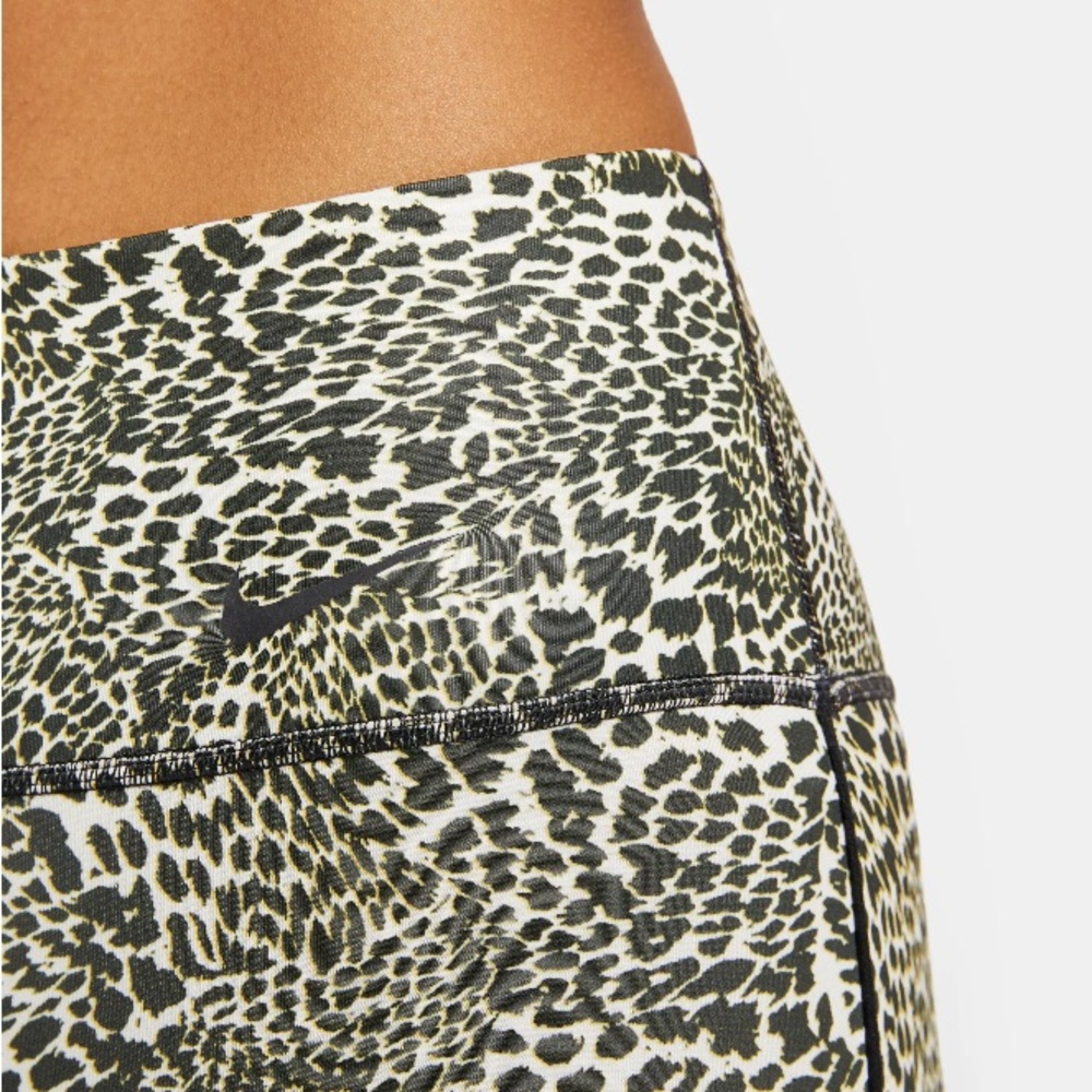Nike One Dri Fit Mini Leopard tights leggings